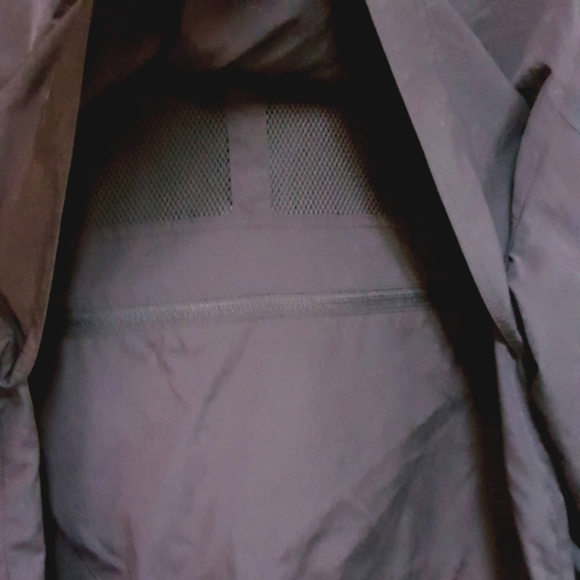 M L.L. BEAN "THE TRAVELER" RAINY WEATHER BLACK HOODED PACKABLE PARKA COAT - Picture 7 of 12